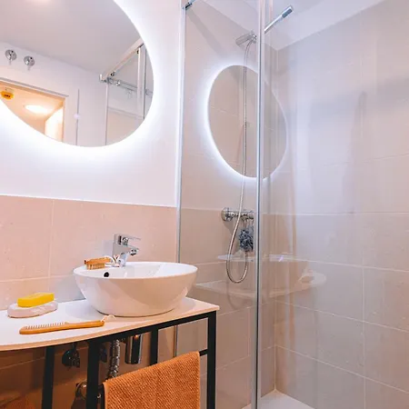 Yugo Apartment